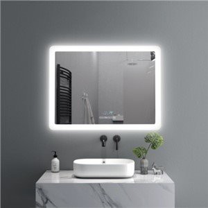 조명이 있는 화장실 거울